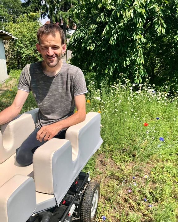 Im Garten haben wir ein paar von den Seedbombs ausprobiert. War irgendwie nur halb erfolgreich.